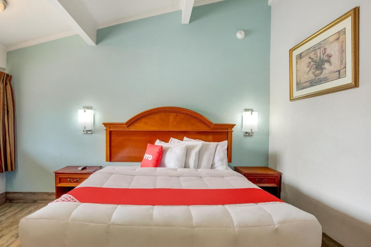 Oyo Hotel Lake Charles La I-10 Esterno foto